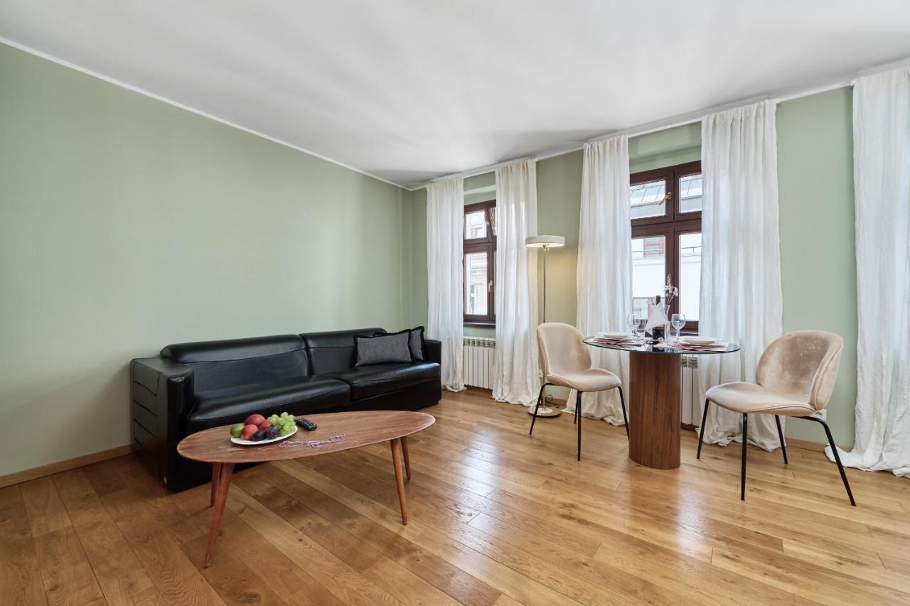 Heart Of Uniwersytecka By Renters Апартаменти *